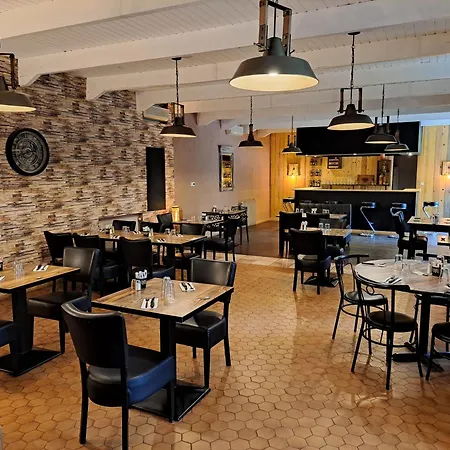 Hotell Logis Restaurant Les Platanes *