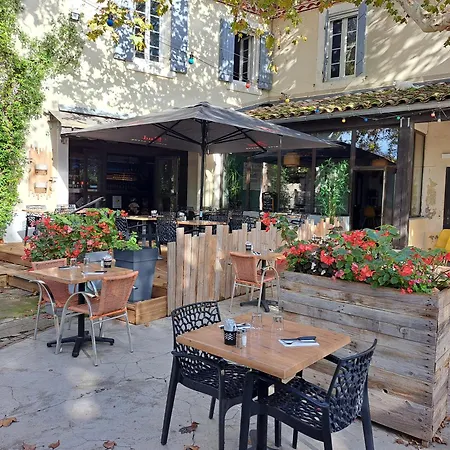 Logis Restaurant Les Platanes Aramon